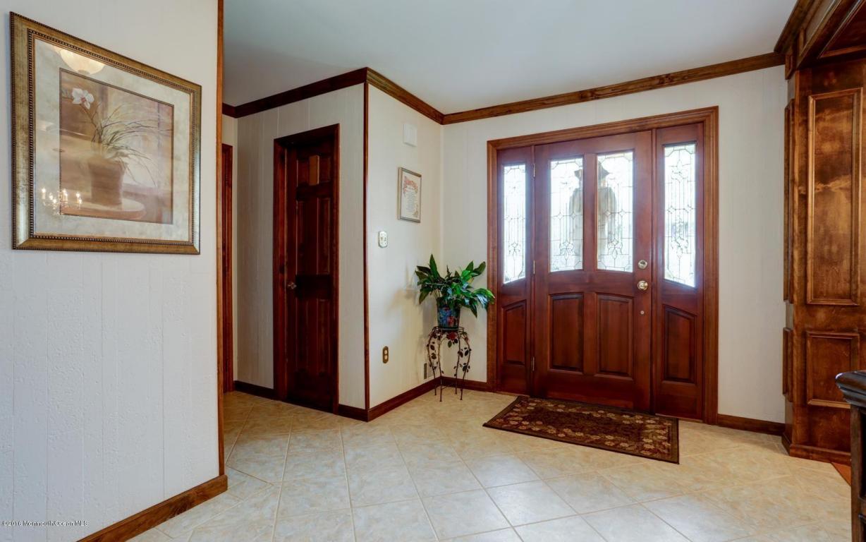 7 Rustic Ln, Matawan, NJ 07747 photo 6