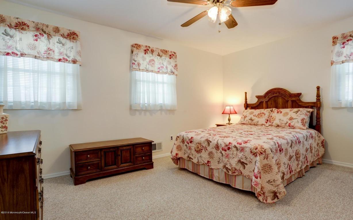 7 Rustic Ln, Matawan, NJ 07747 photo 24