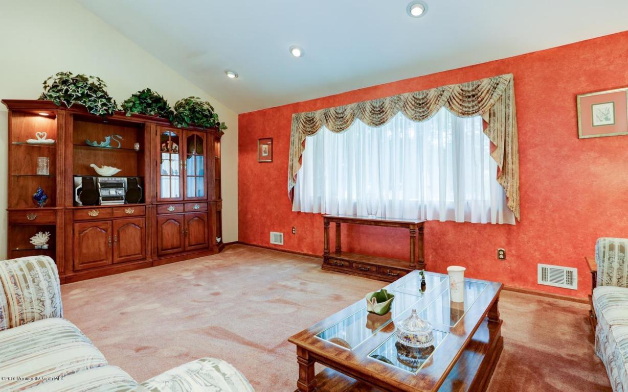7 Rustic Ln, Matawan, NJ 07747 photo 18