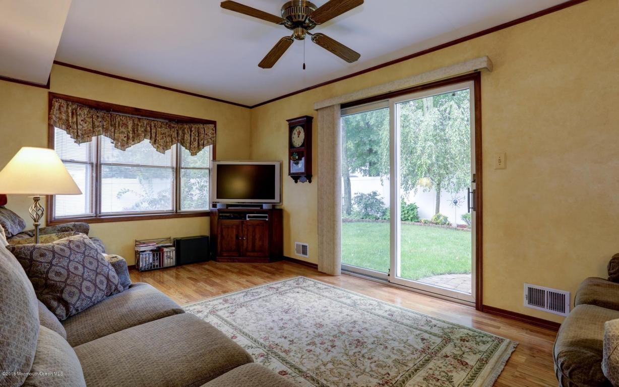 7 Rustic Ln, Matawan, NJ 07747 photo 11