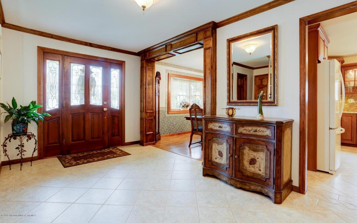 7 Rustic Ln, Matawan, NJ 07747 photo 5