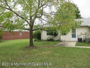 2 Skyline Dr, Brick, NJ 08724 photo 3