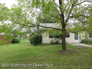 2 Skyline Dr, Brick, NJ 08724 photo 4