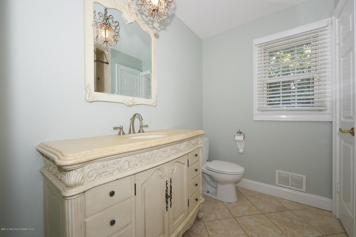 6 Decker Dr, Middletown, NJ 07748 photo 31