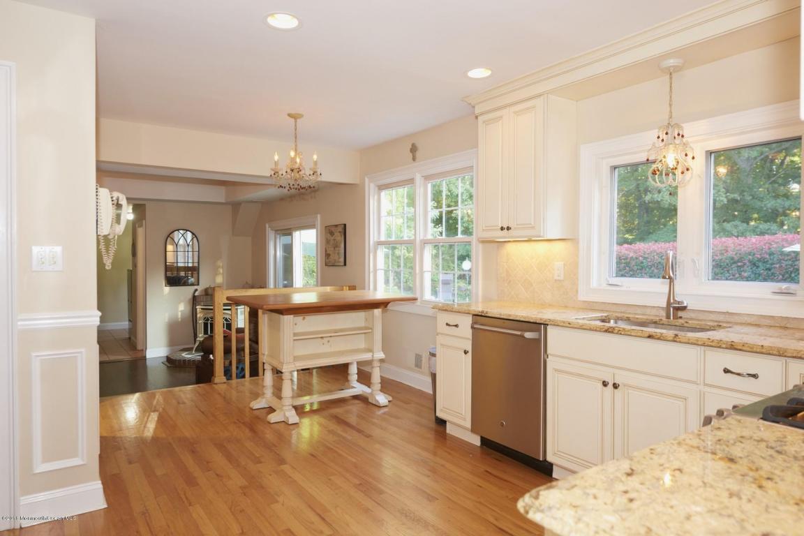 6 Decker Dr, Middletown, NJ 07748 photo 11