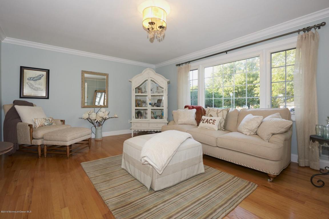 6 Decker Dr, Middletown, NJ 07748 photo 7