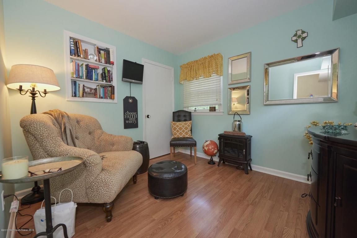 6 Decker Dr, Middletown, NJ 07748 photo 37