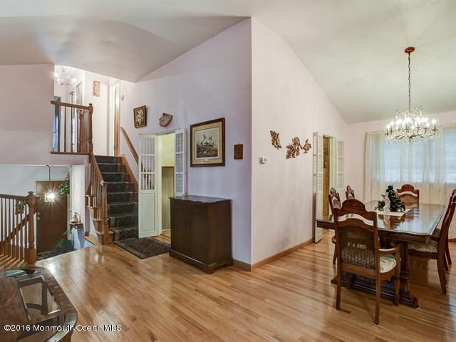 247 Cherry Tree Ln, Middletown, NJ 07748 photo 7