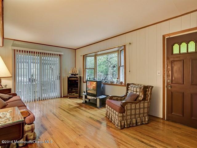 247 Cherry Tree Ln, Middletown, NJ 07748 photo 15