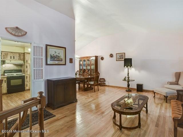 247 Cherry Tree Ln, Middletown, NJ 07748 photo 6