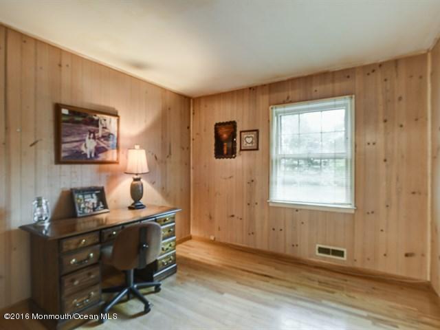 247 Cherry Tree Ln, Middletown, NJ 07748 photo 19