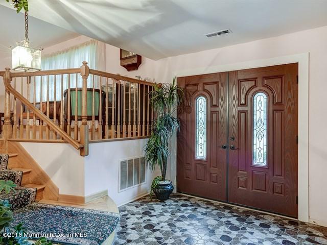247 Cherry Tree Ln, Middletown, NJ 07748 photo 3