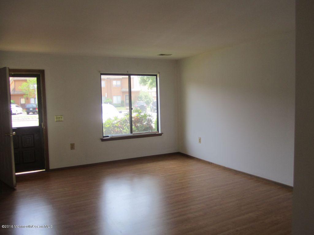 413 Sandra Pl, Brick, NJ 08724 photo 2