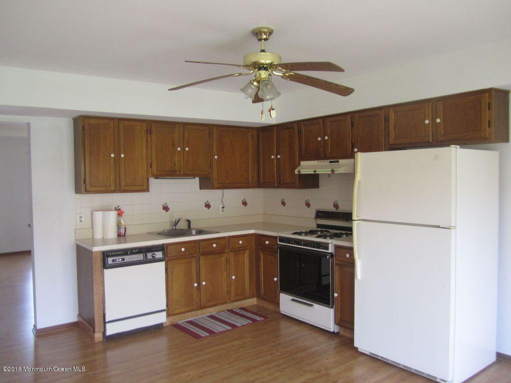 413 Sandra Pl, Brick, NJ 08724 photo 4