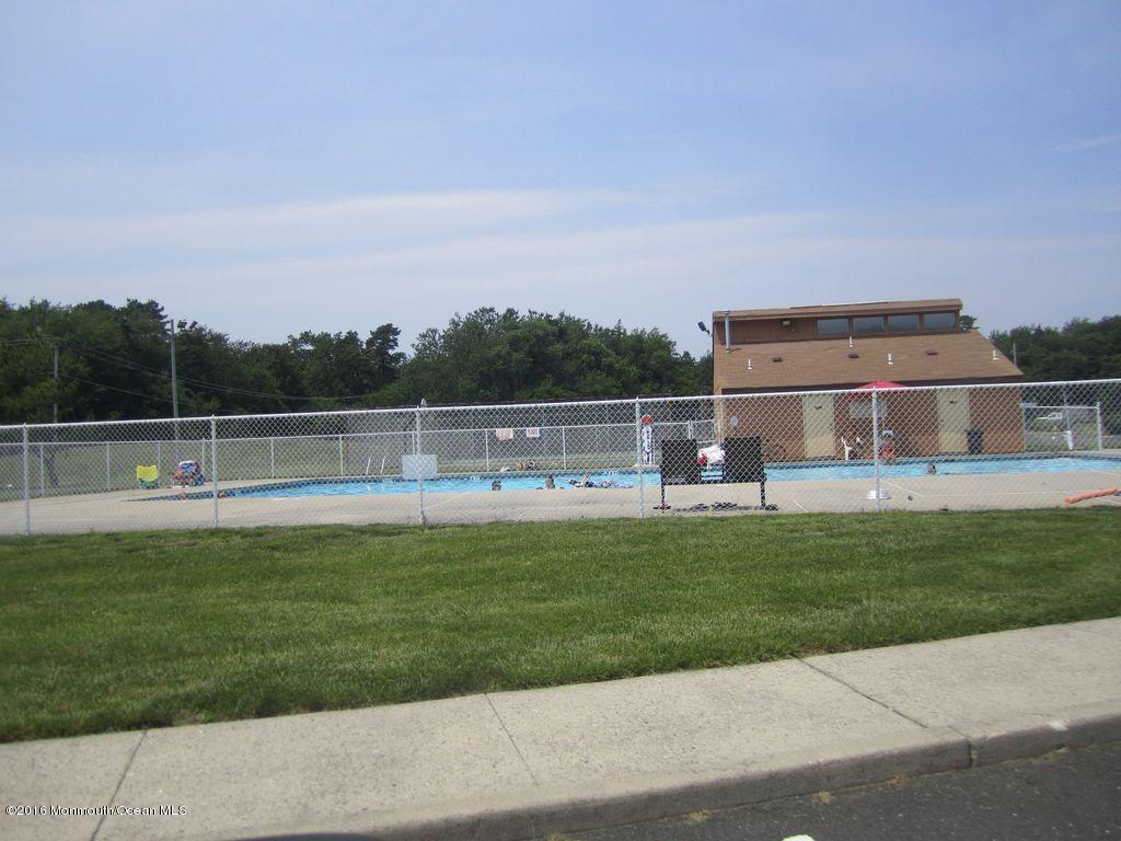 413 Sandra Pl, Brick, NJ 08724 photo 6