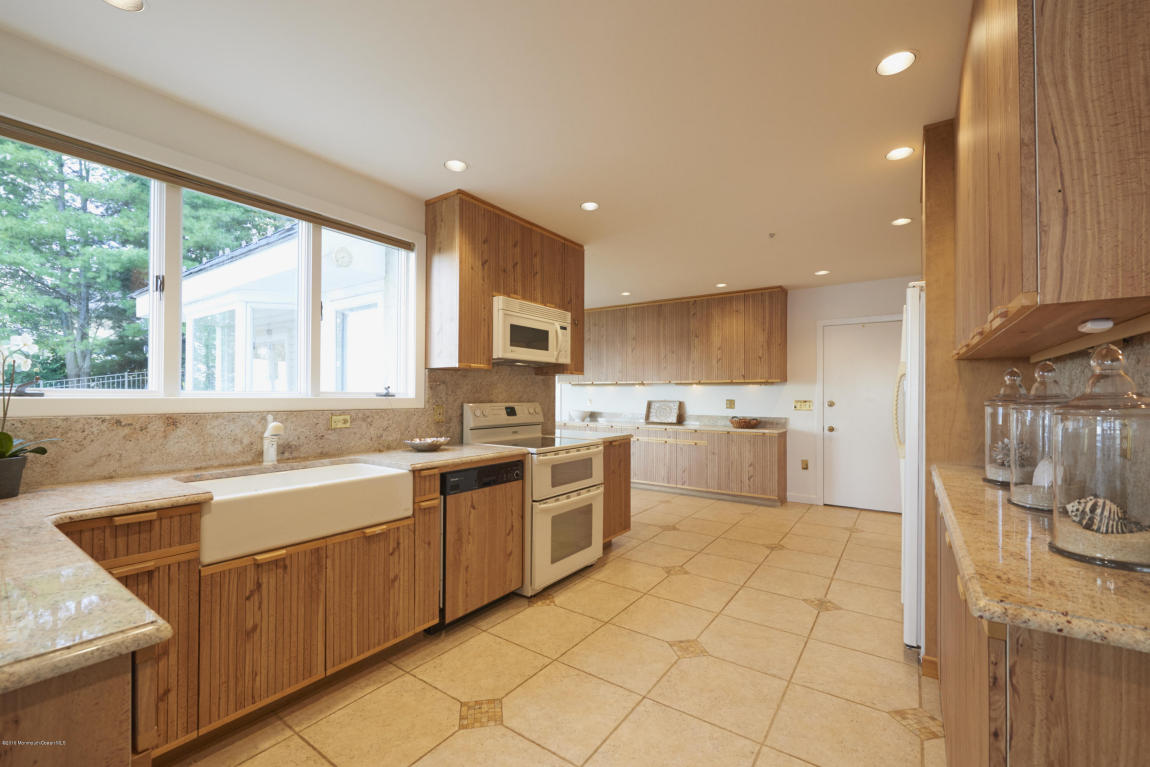 896 Navesink River Rd, Rumson, NJ 07760 photo 14
