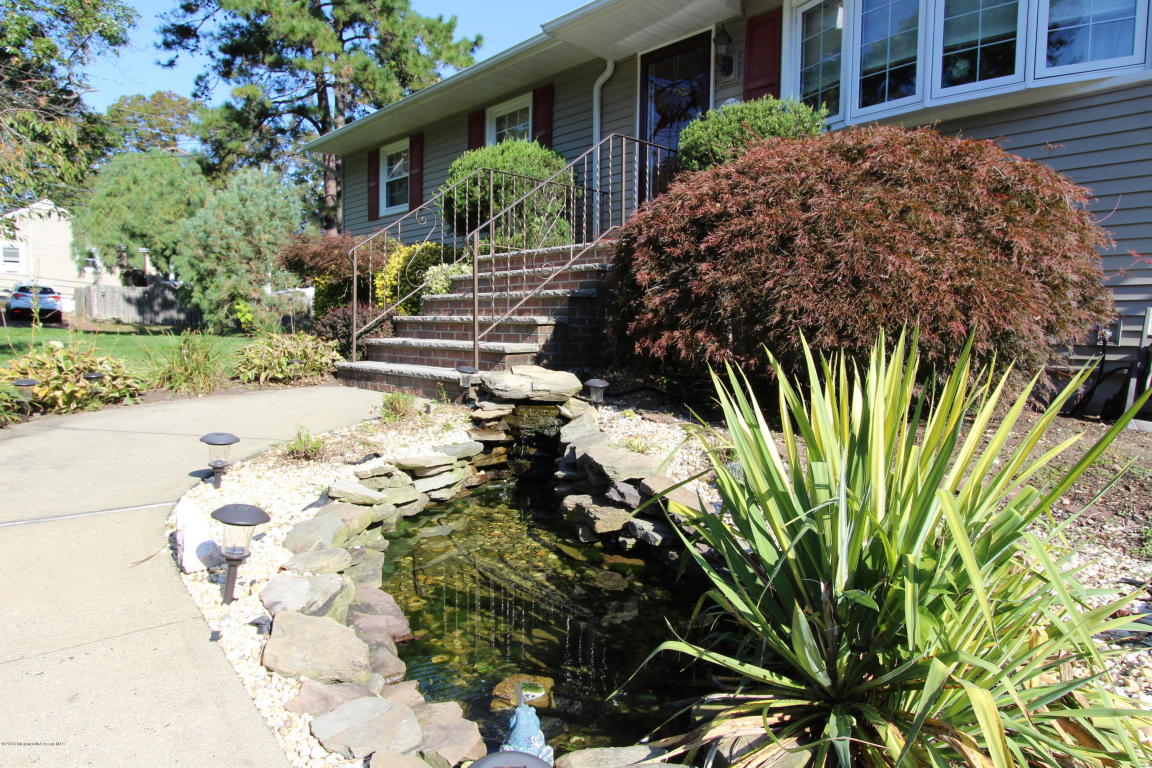 155 Walnut Dr, Brick, NJ 08724 photo 3