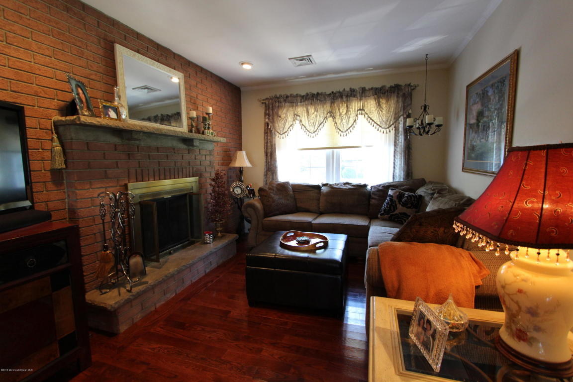 155 Walnut Dr, Brick, NJ 08724 photo 11