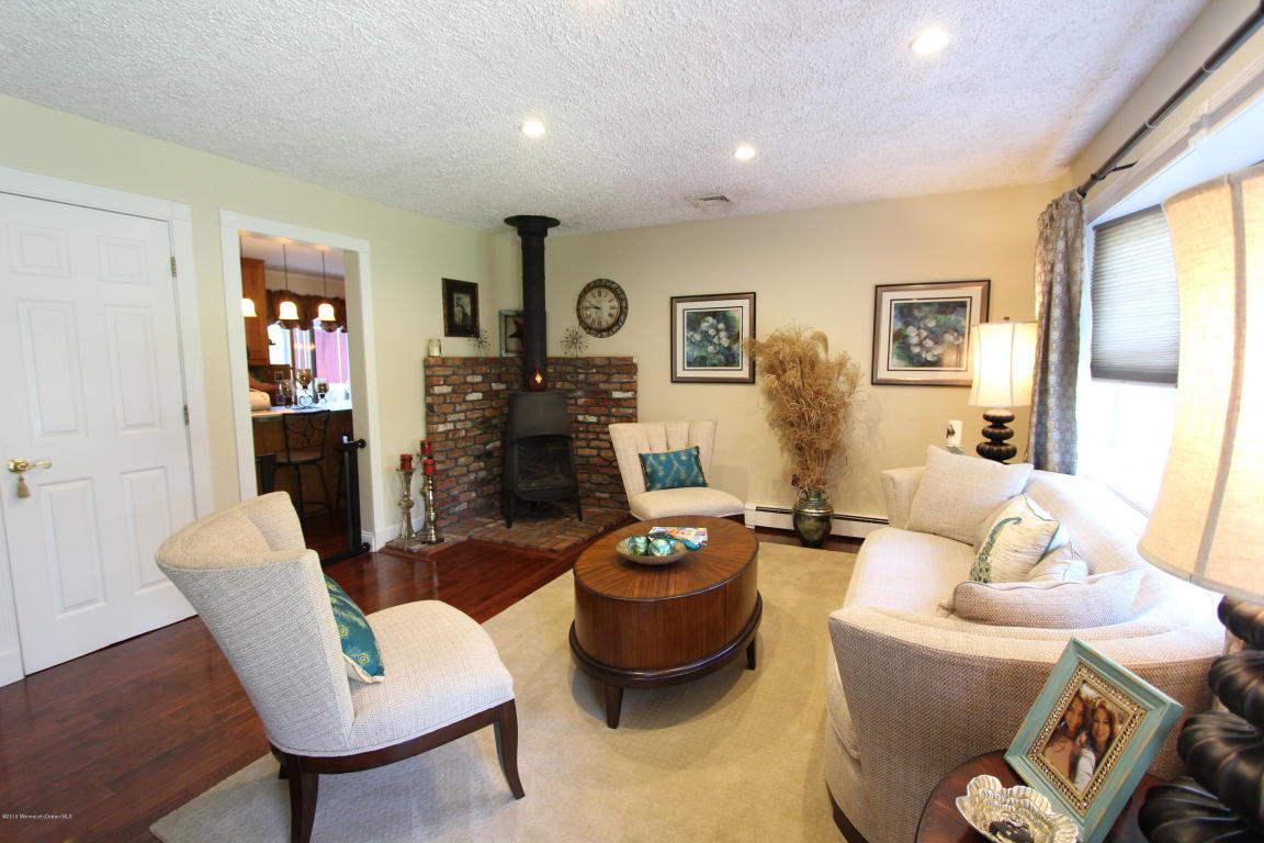 155 Walnut Dr, Brick, NJ 08724 photo 6