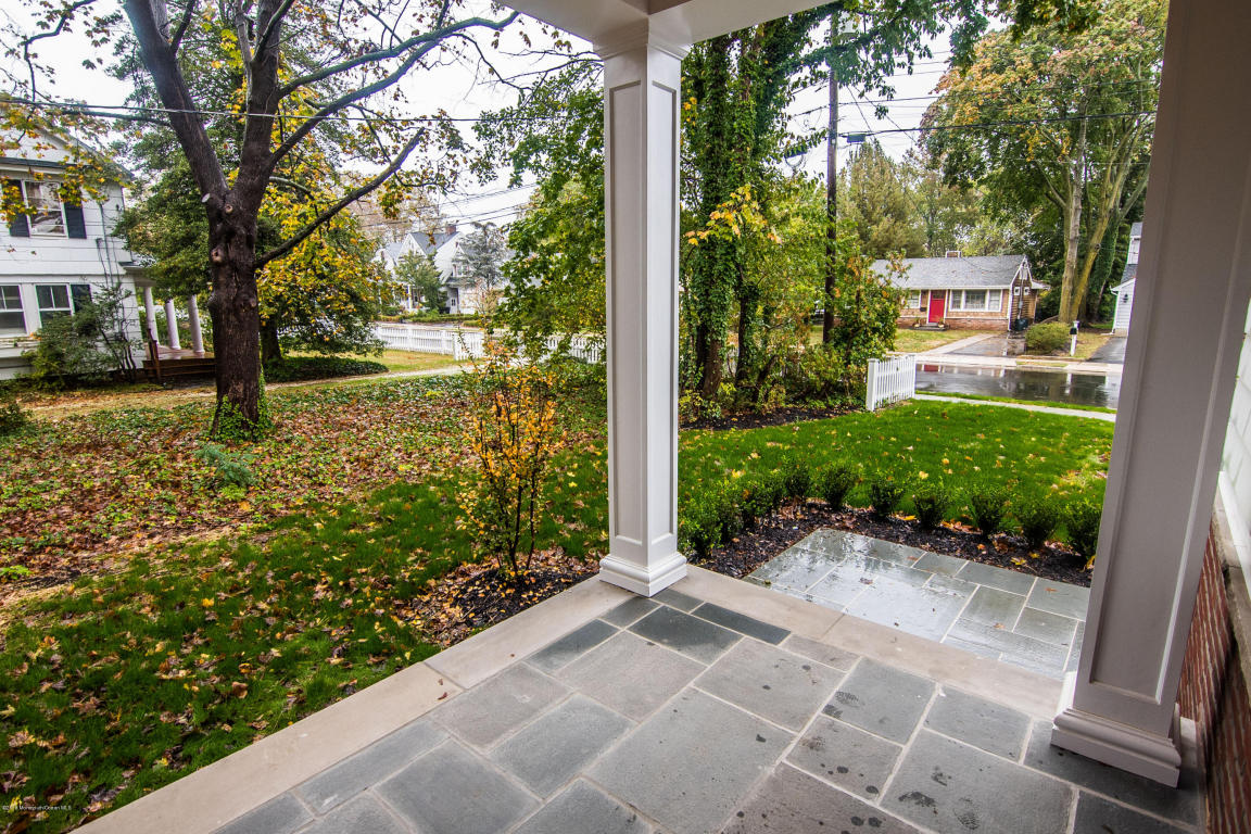 22 Center St, Rumson, NJ 07760 photo 6