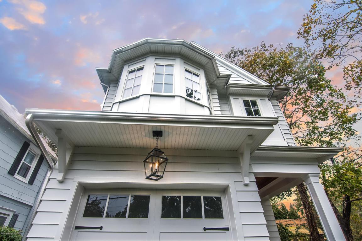 22 Center St, Rumson, NJ 07760 photo 4