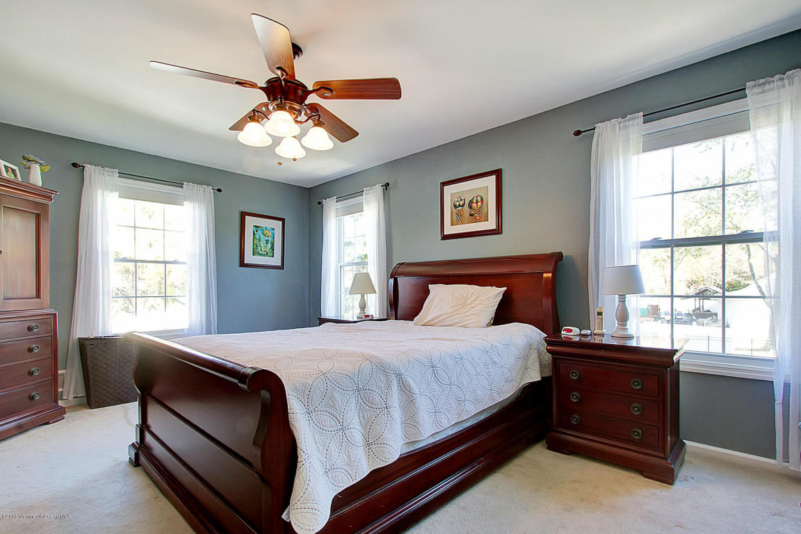 22 Nautilus Dr, Middletown, NJ 07748 photo 16