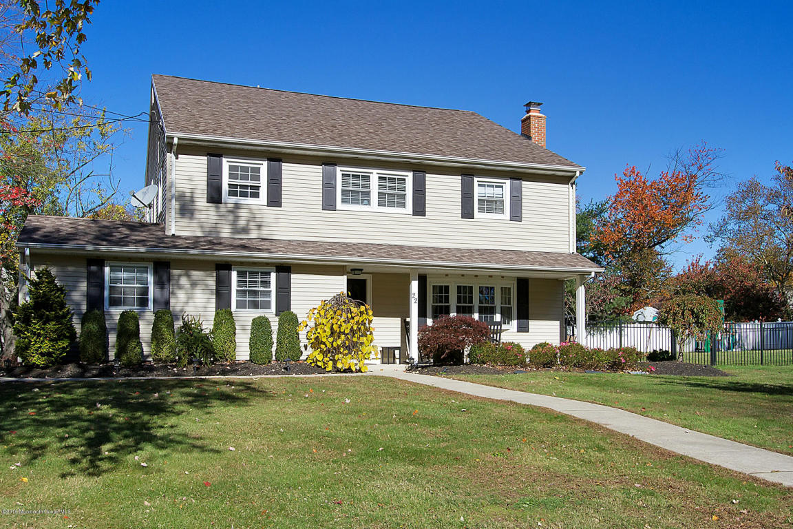 22 Nautilus Dr, Middletown, NJ 07748 photo 4