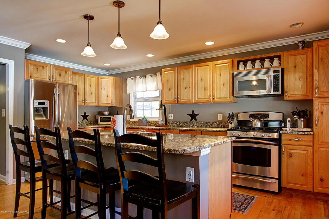 22 Nautilus Dr, Middletown, NJ 07748 photo 7