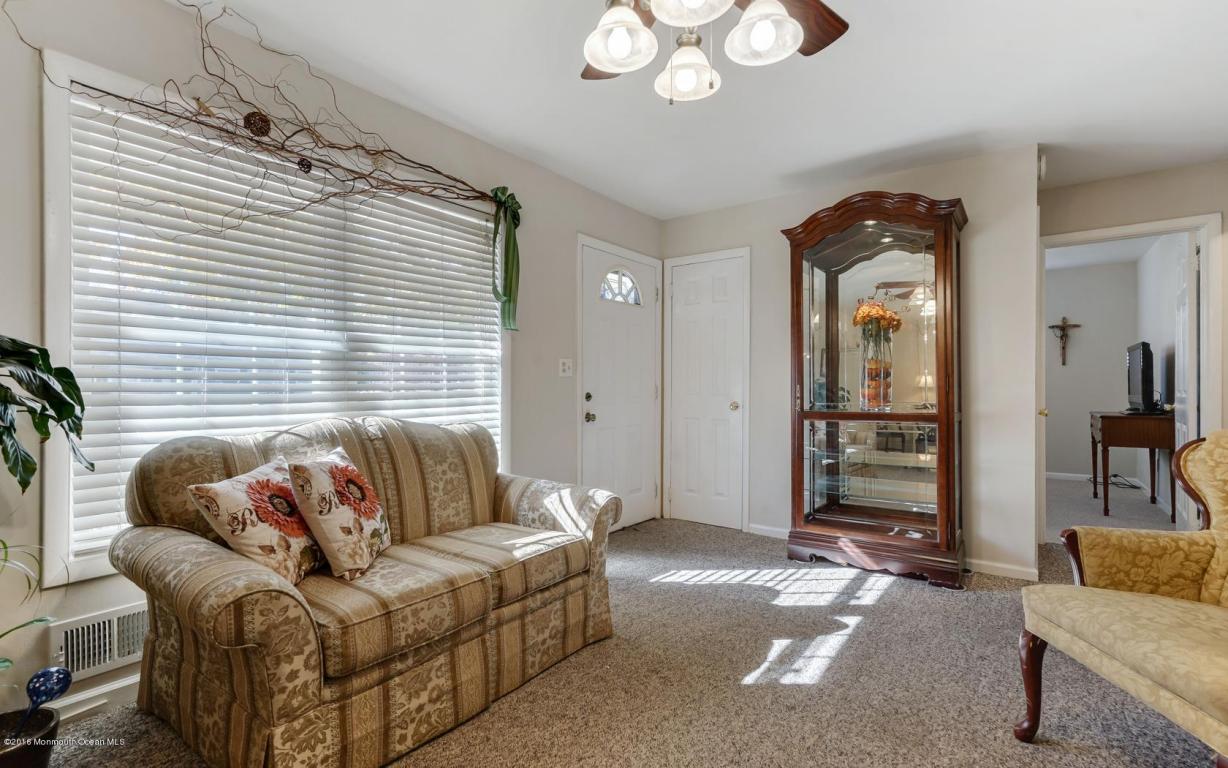 21 Roberta Dr, Howell, NJ 07731 photo 10