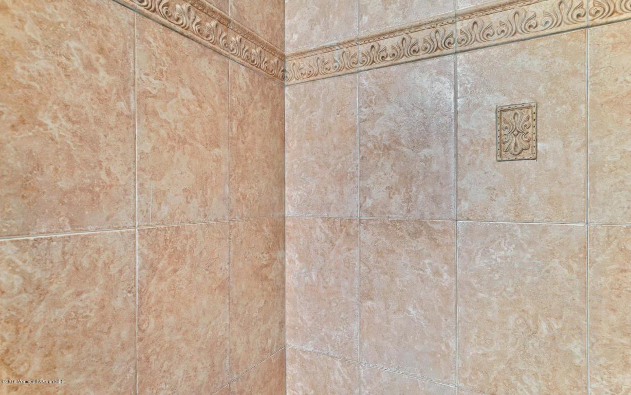 21 Roberta Dr, Howell, NJ 07731 photo 29