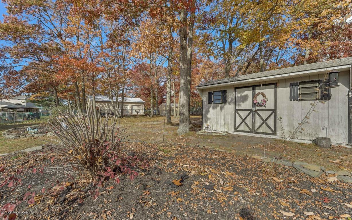 21 Roberta Dr, Howell, NJ 07731 photo 48