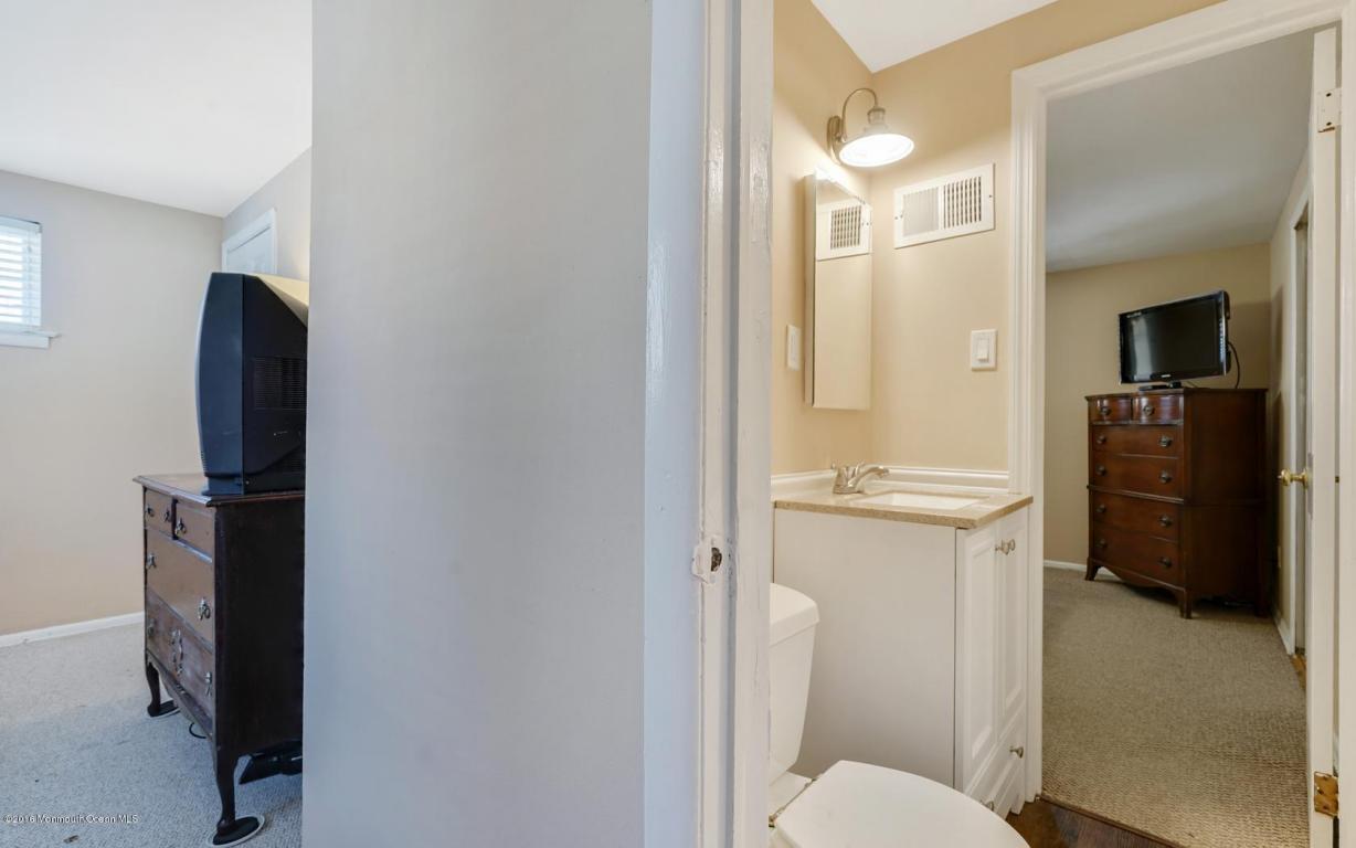 21 Roberta Dr, Howell, NJ 07731 photo 42