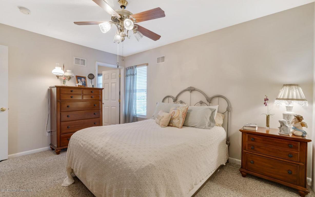 21 Roberta Dr, Howell, NJ 07731 photo 33