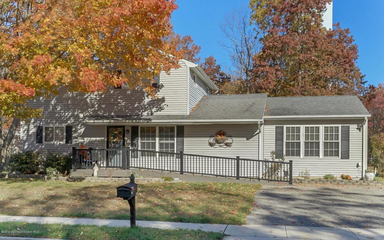 21 Roberta Dr, Howell, NJ 07731 photo 2