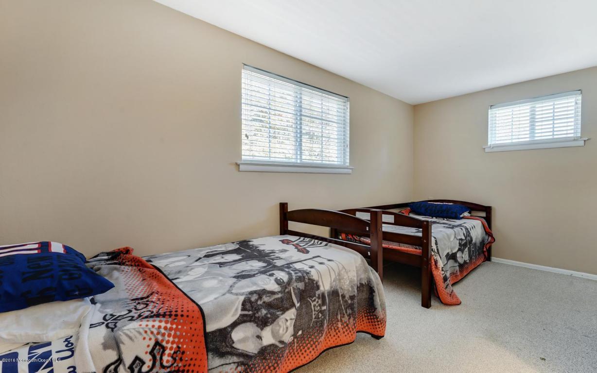 21 Roberta Dr, Howell, NJ 07731 photo 41