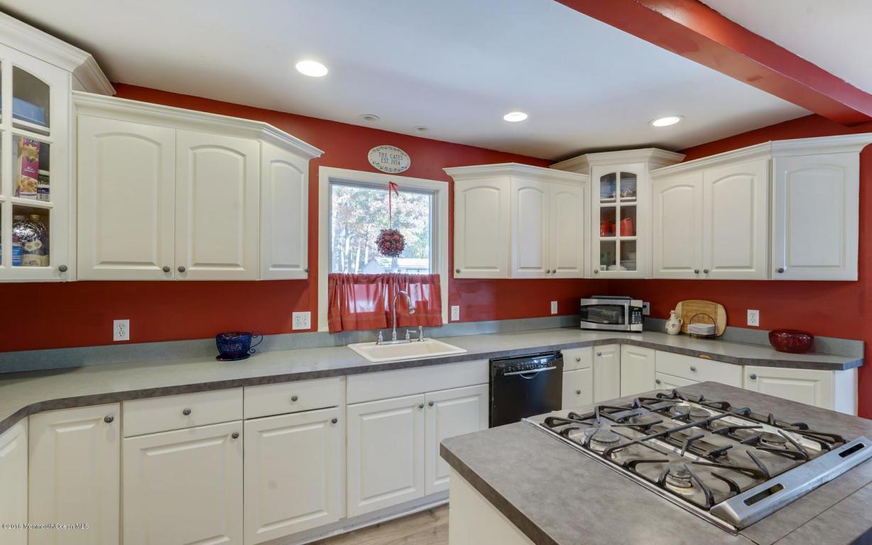 21 Roberta Dr, Howell, NJ 07731 photo 17