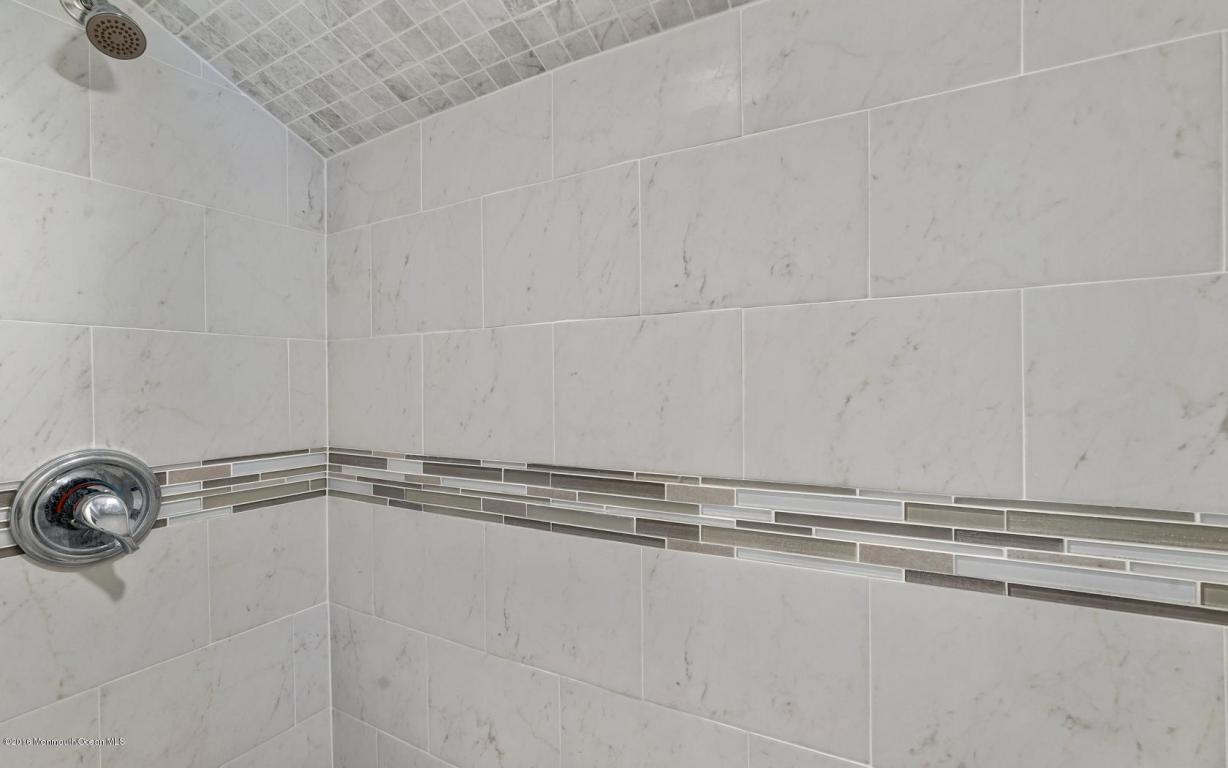 21 Roberta Dr, Howell, NJ 07731 photo 39