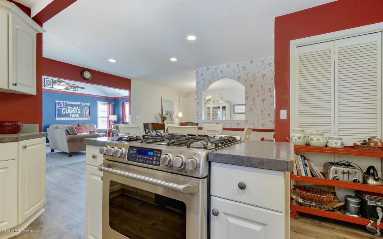21 Roberta Dr, Howell, NJ 07731 photo 19