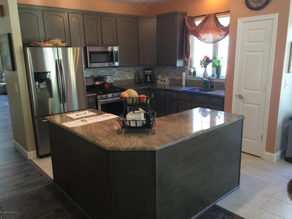 47 Strathmere St, Waretown, NJ 08758 photo 7