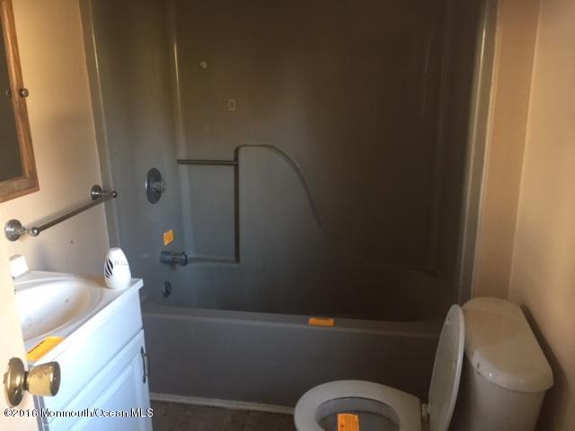 26 Central Ave, Waretown, NJ 08758 photo 3