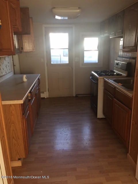 26 Central Ave, Waretown, NJ 08758 photo 4