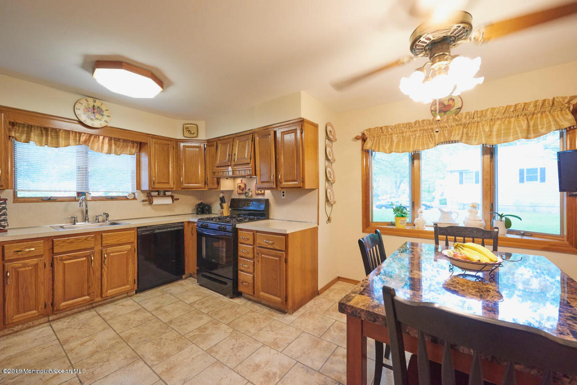 16 Karyn Ter E, Middletown, NJ 07748 photo 8