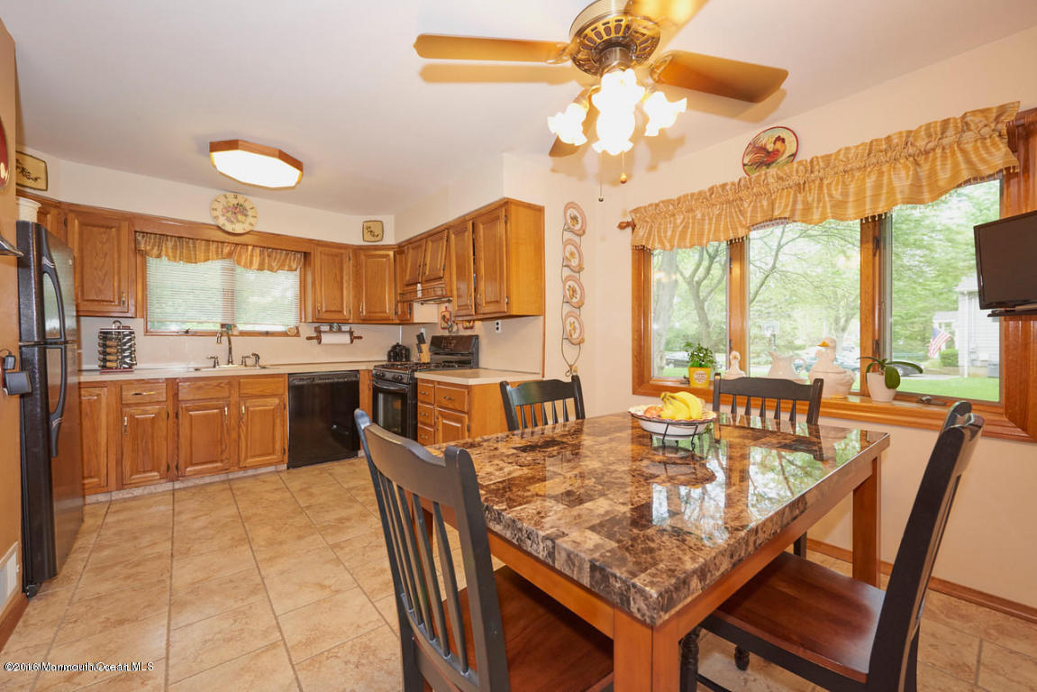 16 Karyn Ter E, Middletown, NJ 07748 photo 9