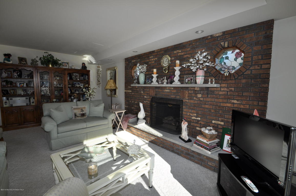 921 Capstan Dr, Forked River, NJ 08731 photo 4