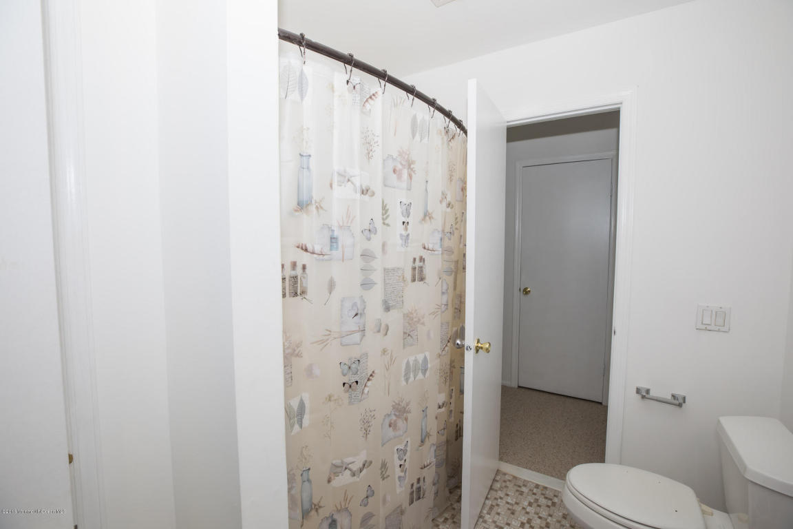 5 Pheasant Run, Edison, NJ 08820 photo 17