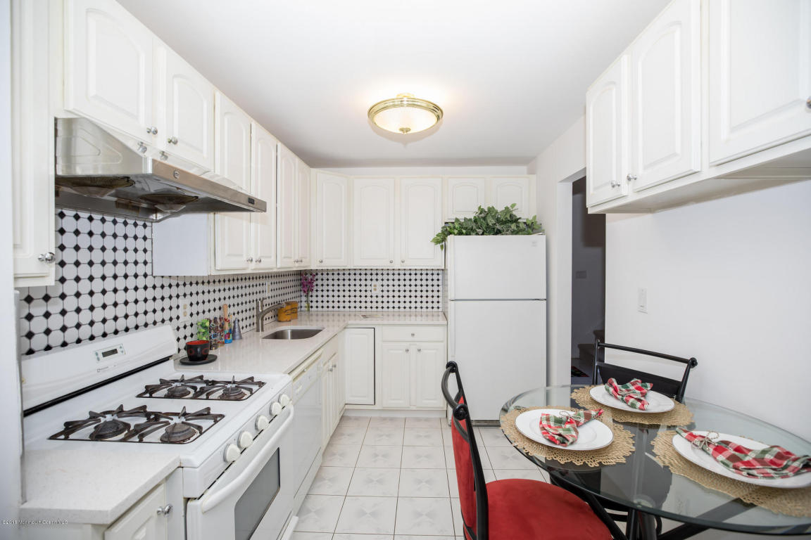 5 Pheasant Run, Edison, NJ 08820 photo 1