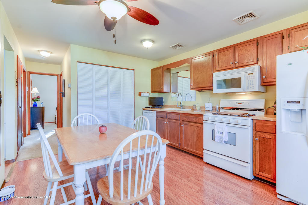 976 Cypress Ave, Brick, NJ 08723 photo 6