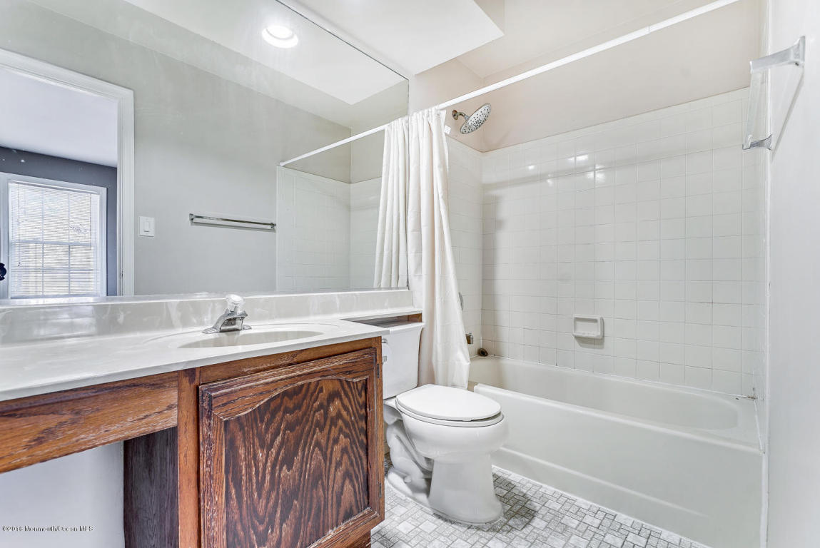 413 Brookview Ct, Howell, NJ 07731 photo 17