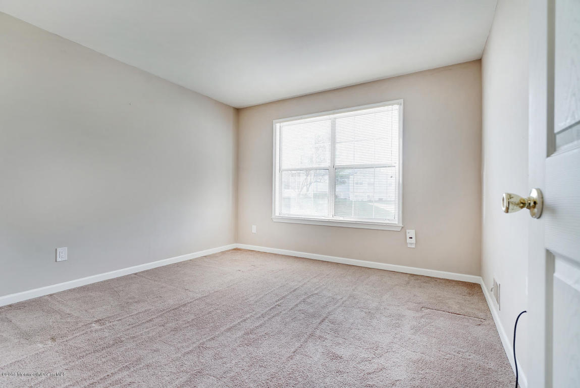 413 Brookview Ct, Howell, NJ 07731 photo 18