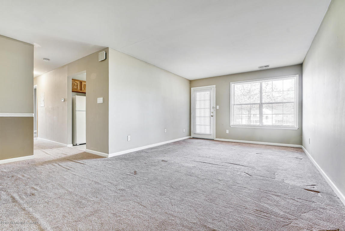 413 Brookview Ct, Howell, NJ 07731 photo 9
